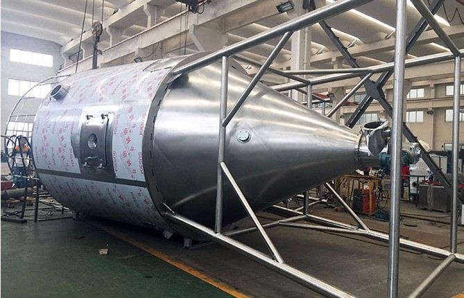 1703230018820420.jpg 中藥浸膏噴霧干燥機(jī).jpg